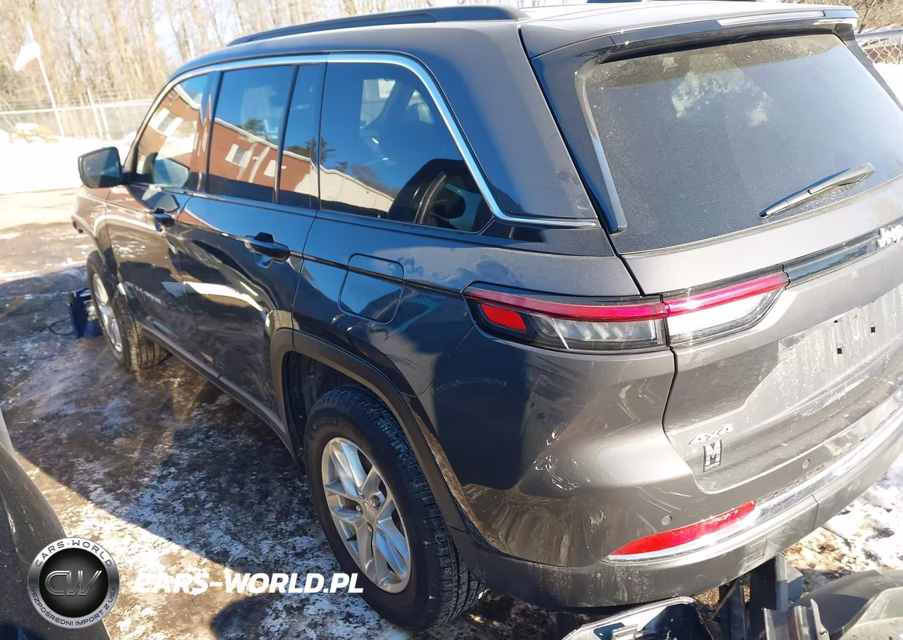 2025 Jeep Grand Cherokee Laredo X 4X4 VIN:1C4RJHAG0SC309600 - 3