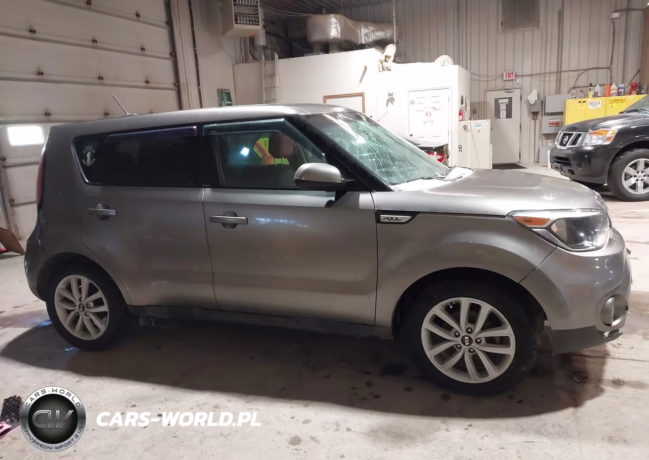 2018 Kia Soul + VIN:KNDJP3A54J7592779 - 14