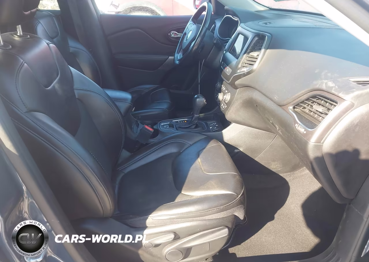 2021 Jeep Cherokee Latitude Plus Fwd VIN:1C4PJLLB3MD174203 - 5