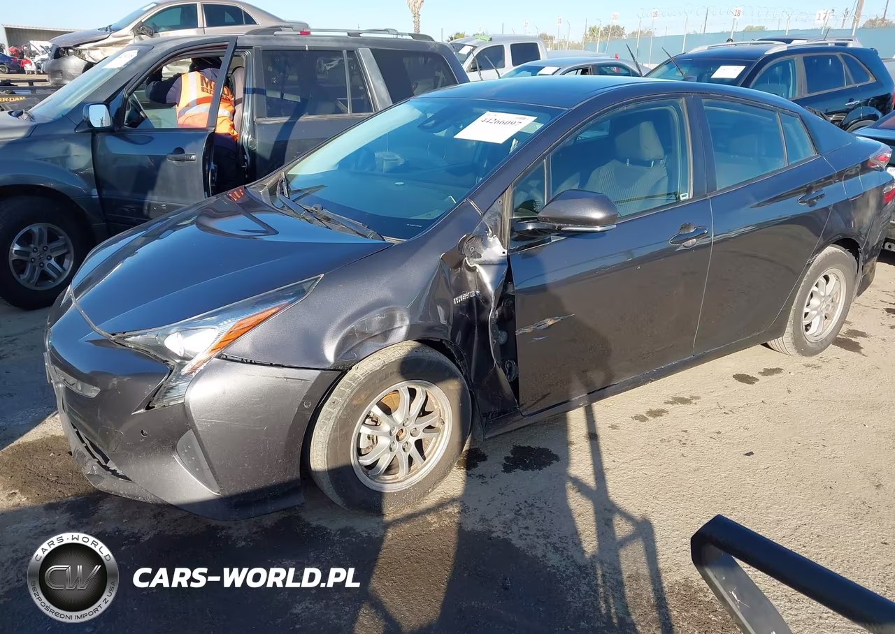 2018 Toyota Prius Two VIN:JTDKBRFU6J3595549 - 2