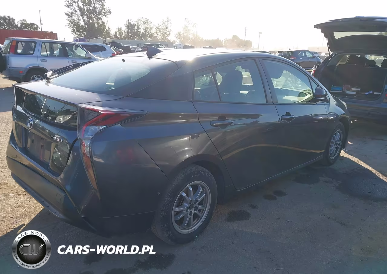 2018 Toyota Prius Two VIN:JTDKBRFU6J3595549 - 4