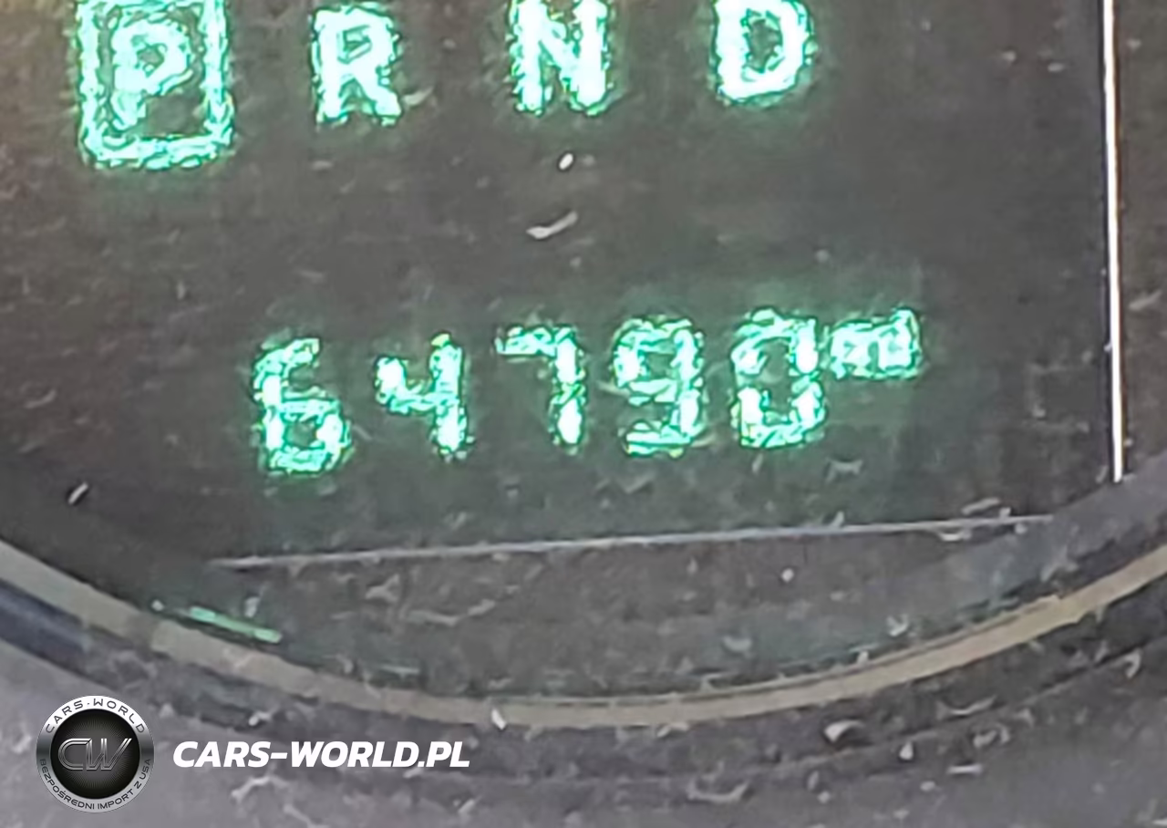 2017 Jeep Wrangler Unlimited Sahara VIN:1C4BJWEG1HL550932 - 16