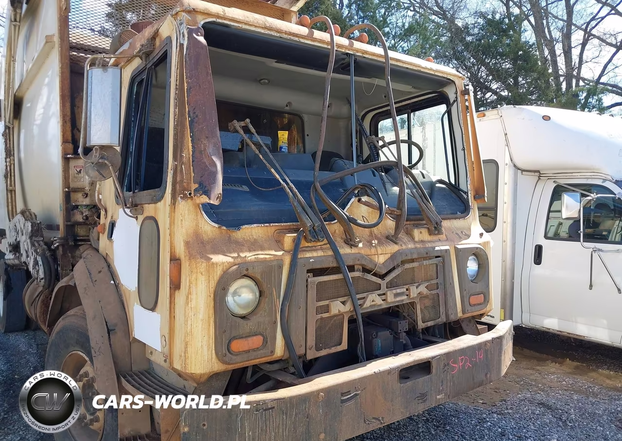 2015 Mack 600 Mru600 VIN:1M2AV04CXFM012597 - 11
