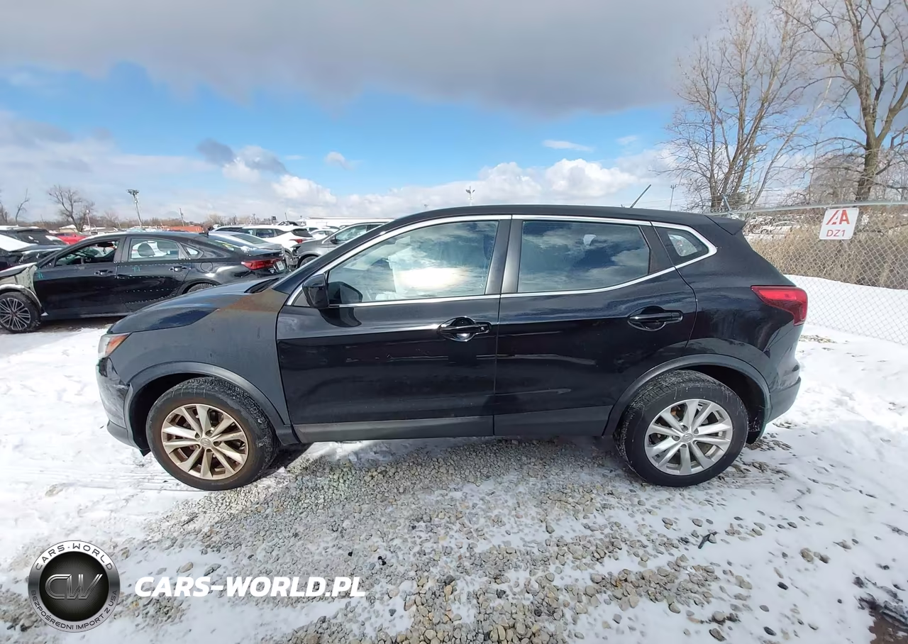 2017 Nissan Rogue Sport S VIN:JN1BJ1CR9HW140047 - 14