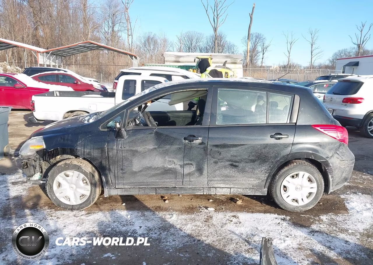 2010 Nissan Versa 1.8S VIN:3N1BC1CP7AL452873 - 14