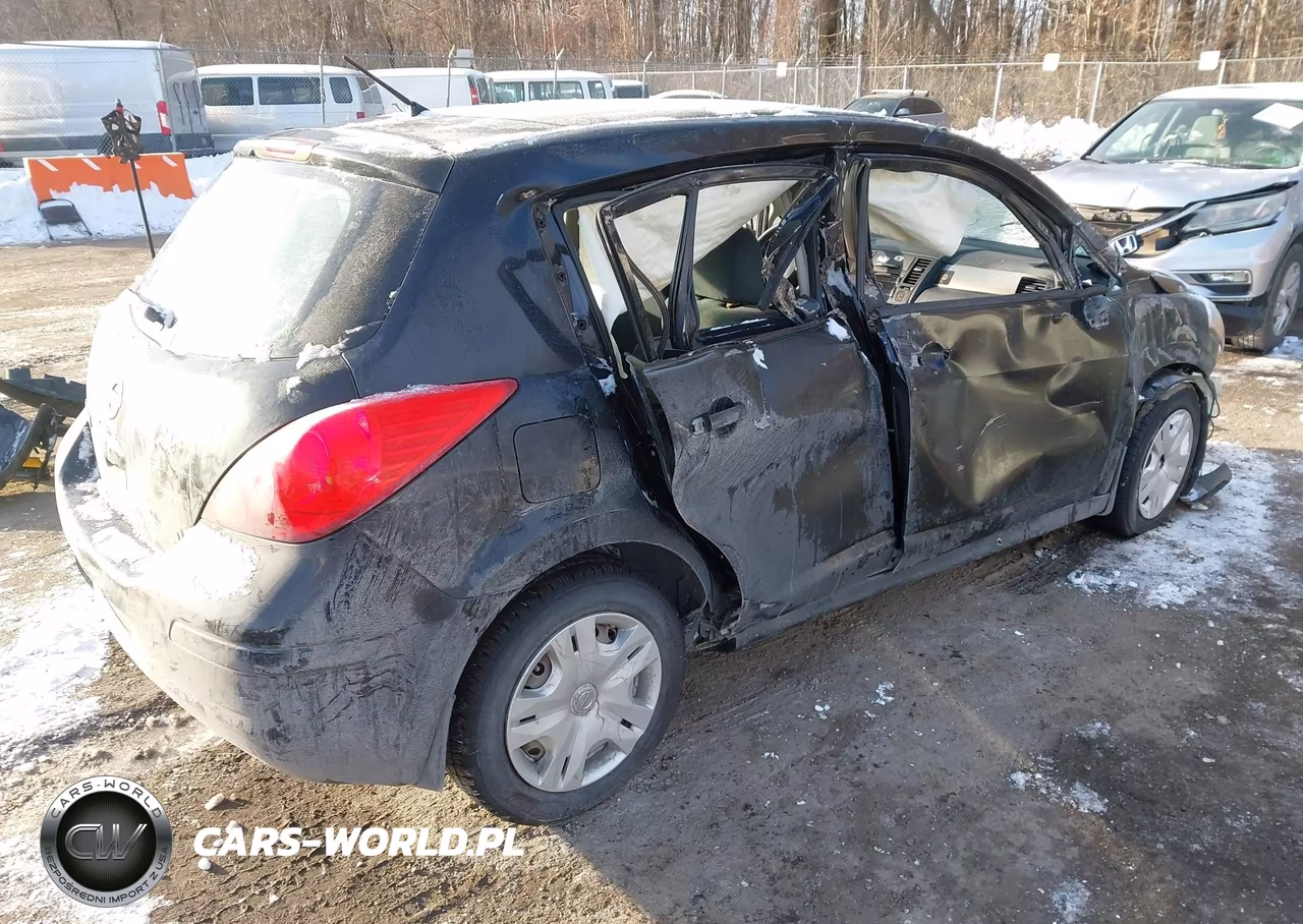 2010 Nissan Versa 1.8S VIN:3N1BC1CP7AL452873 - 4