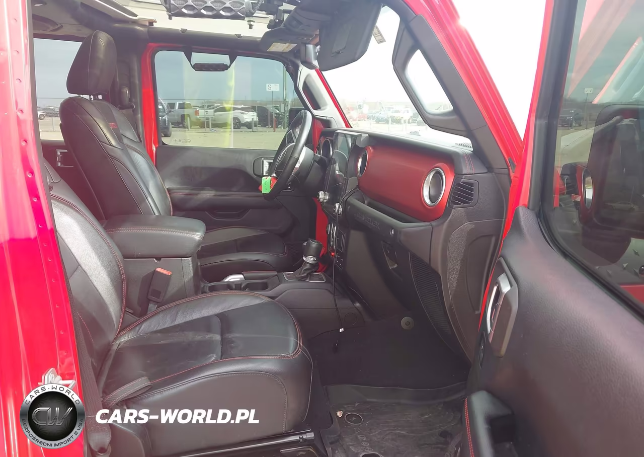 2018 Jeep Wrangler Unlimited Rubicon 4X4 VIN:1C4HJXFG8JW123301 - 5