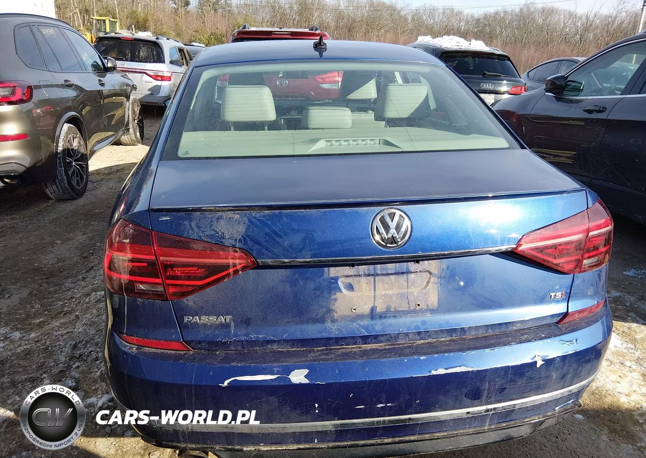 2017 Volkswagen Passat 1.8T R-Line VIN:1VWDT7A3XHC011749 - 17