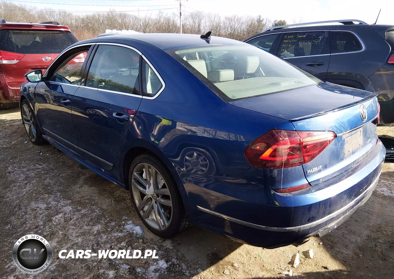 2017 Volkswagen Passat 1.8T R-Line VIN:1VWDT7A3XHC011749 - 3