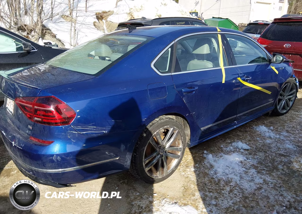 2017 Volkswagen Passat 1.8T R-Line VIN:1VWDT7A3XHC011749 - 4