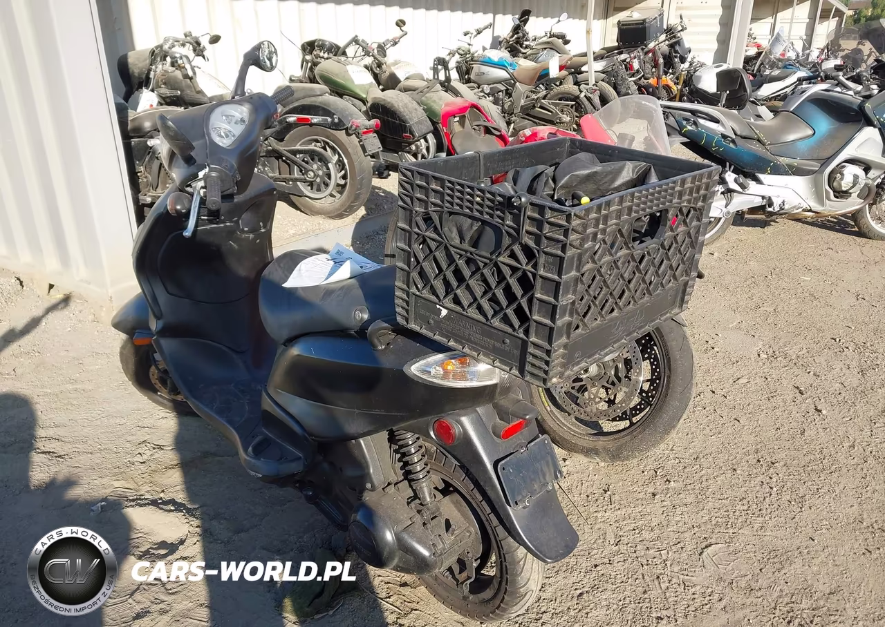 2010 Piaggio Fly 150 VIN:ZAPM578F5A4000122 - 3