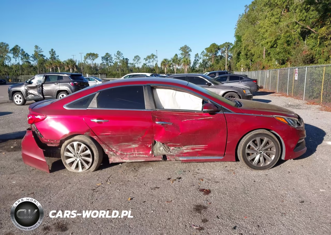 2016 Hyundai Sonata Sport VIN:5NPE34AF8GH269934 - 13