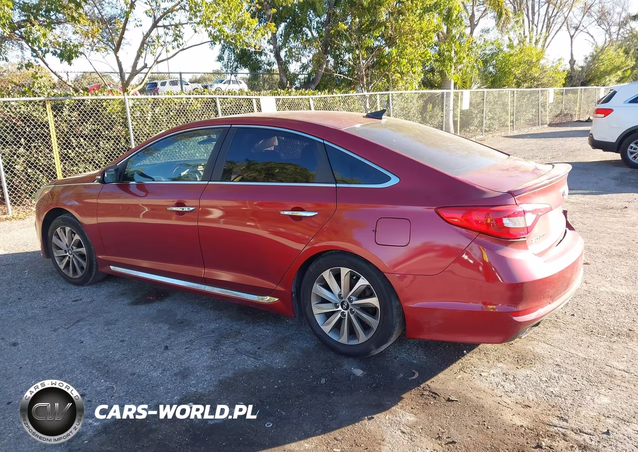 2016 Hyundai Sonata Sport VIN:5NPE34AF8GH269934 - 3