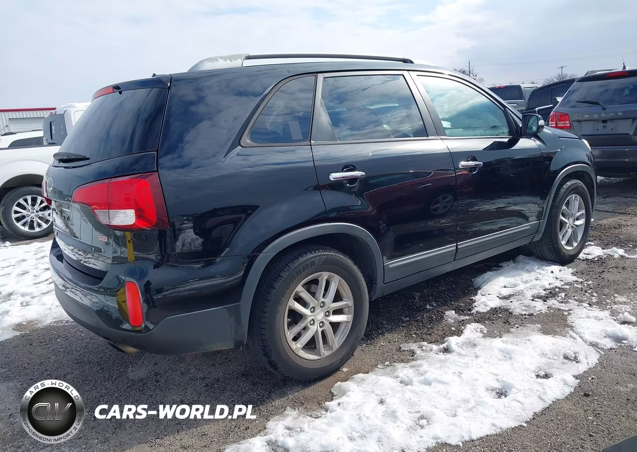 2014 Kia Sorento Lx VIN:5XYKT3A67EG494752 - 4