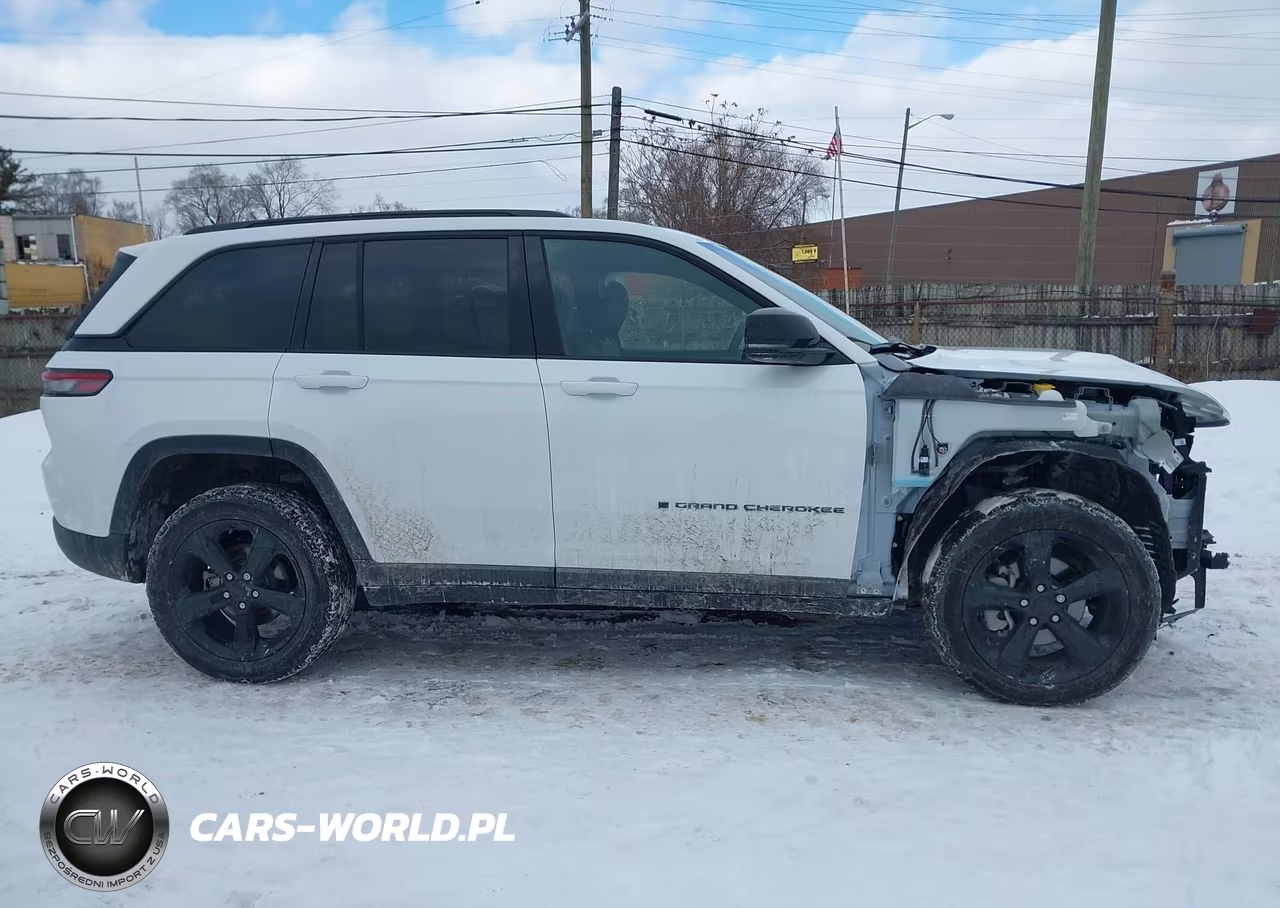 2025 Jeep Grand Cherokee Limited VIN:1C4RJHBG1S8747429 - 13