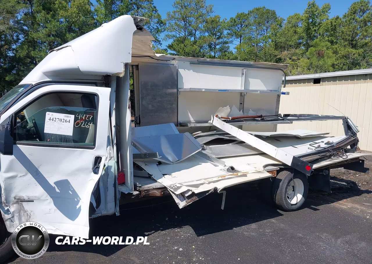 2022 Chevrolet Express Cutaway Work Van VIN:1HA3GTC75NN004702 - 11