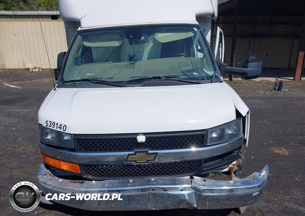 2022 Chevrolet Express Cutaway Work Van VIN:1HA3GTC75NN004702 - 12