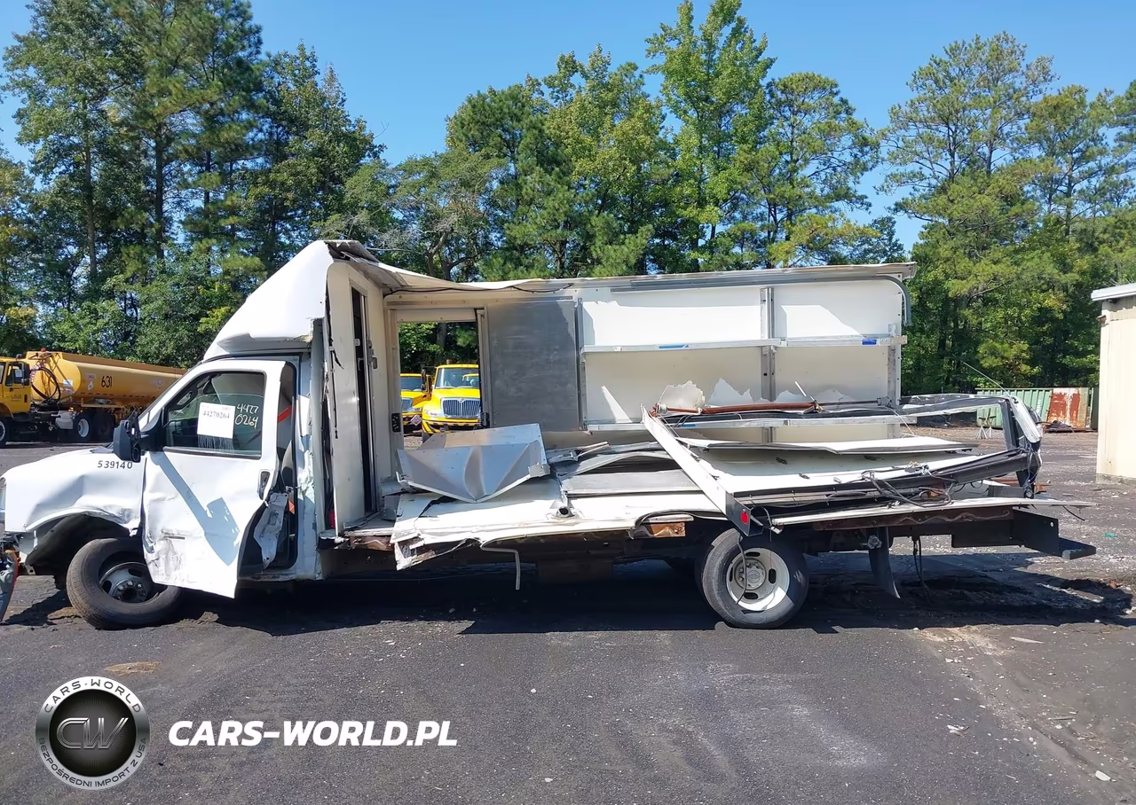 2022 Chevrolet Express Cutaway Work Van VIN:1HA3GTC75NN004702 - 14