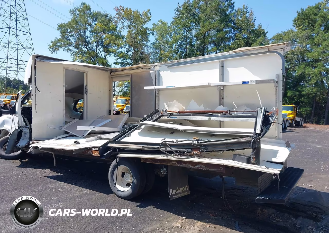 2022 Chevrolet Express Cutaway Work Van VIN:1HA3GTC75NN004702 - 3