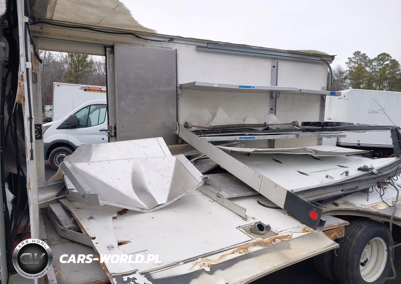 2022 Chevrolet Express Cutaway Work Van VIN:1HA3GTC75NN004702 - 6