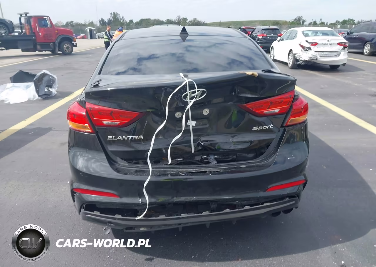 2018 Hyundai Elantra Sport VIN:KMHD04LB8JU512777 - 16