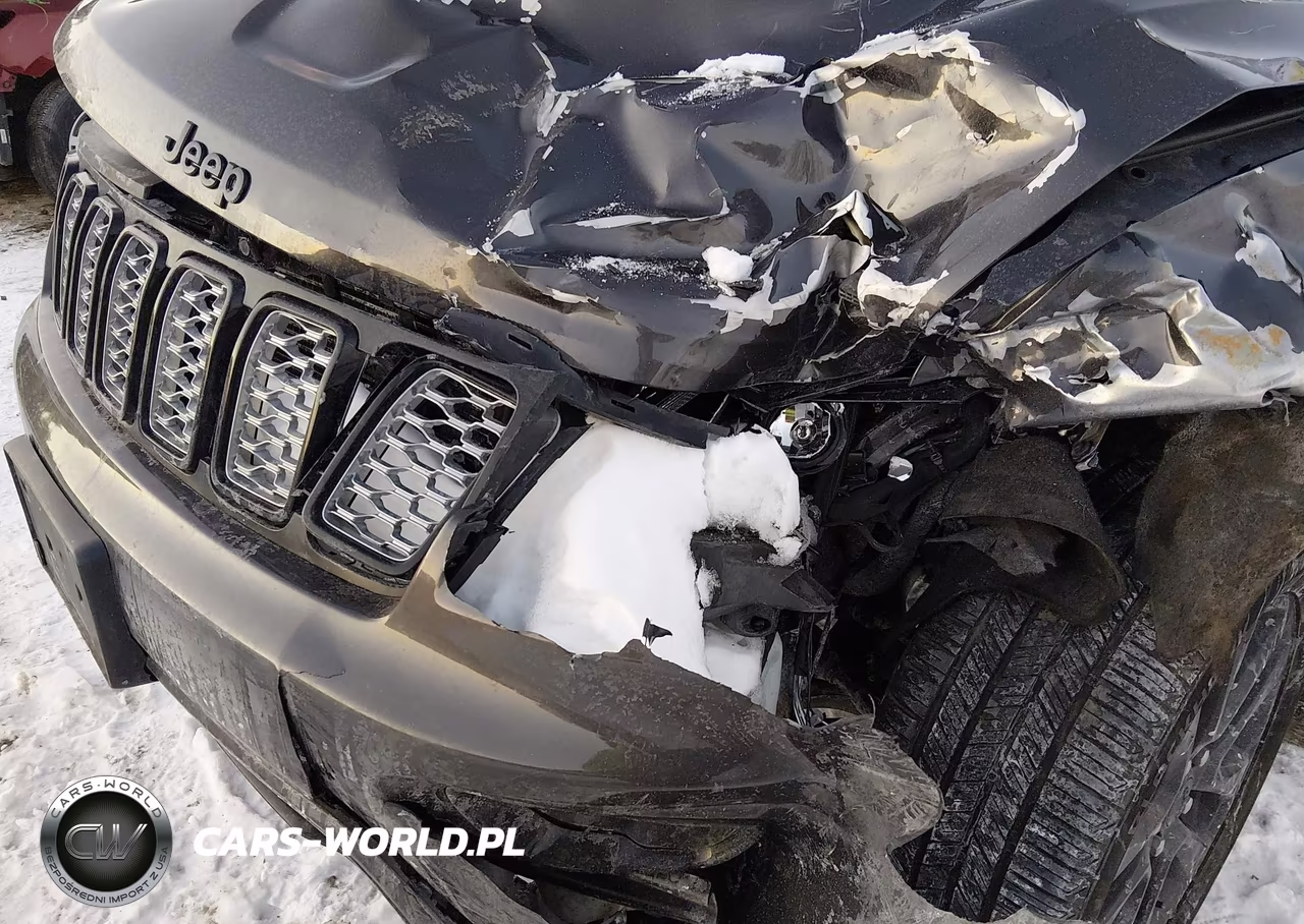 2019 Jeep Grand Cherokee Altitude 4X4 VIN:1C4RJFAG5KC829389 - 10