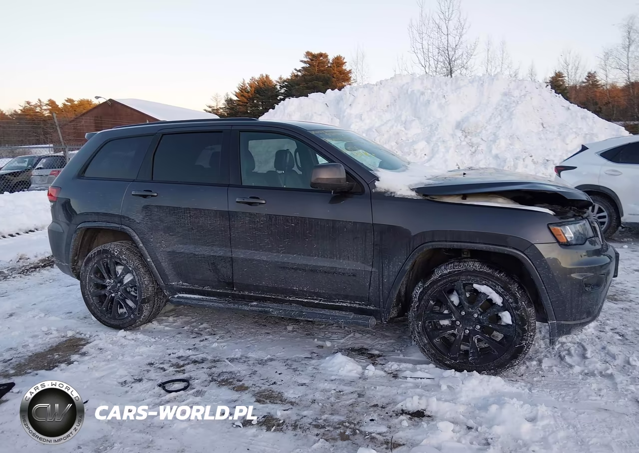 2019 Jeep Grand Cherokee Altitude 4X4 VIN:1C4RJFAG5KC829389 - 13