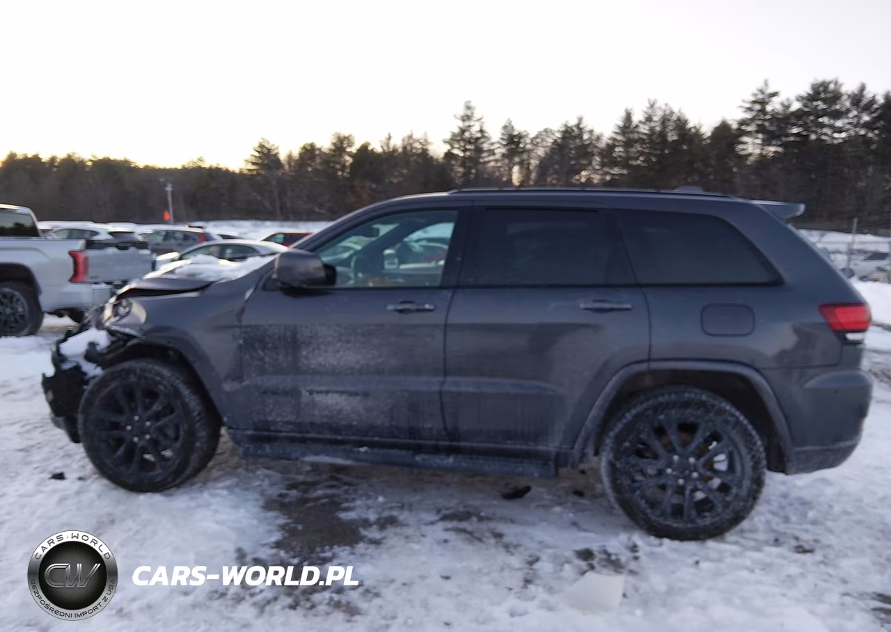 2019 Jeep Grand Cherokee Altitude 4X4 VIN:1C4RJFAG5KC829389 - 14