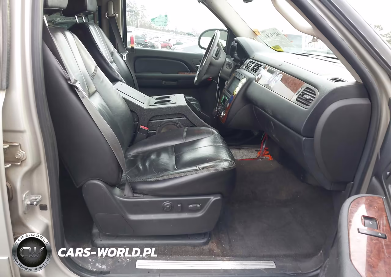 2007 Chevrolet Tahoe Ltz VIN:1GNFC13087R146873 - 5