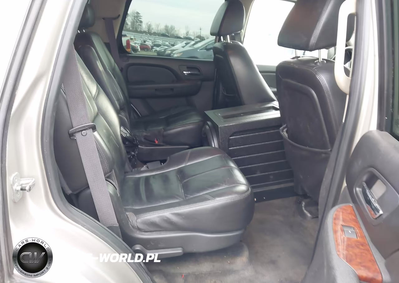 2007 Chevrolet Tahoe Ltz VIN:1GNFC13087R146873 - 8