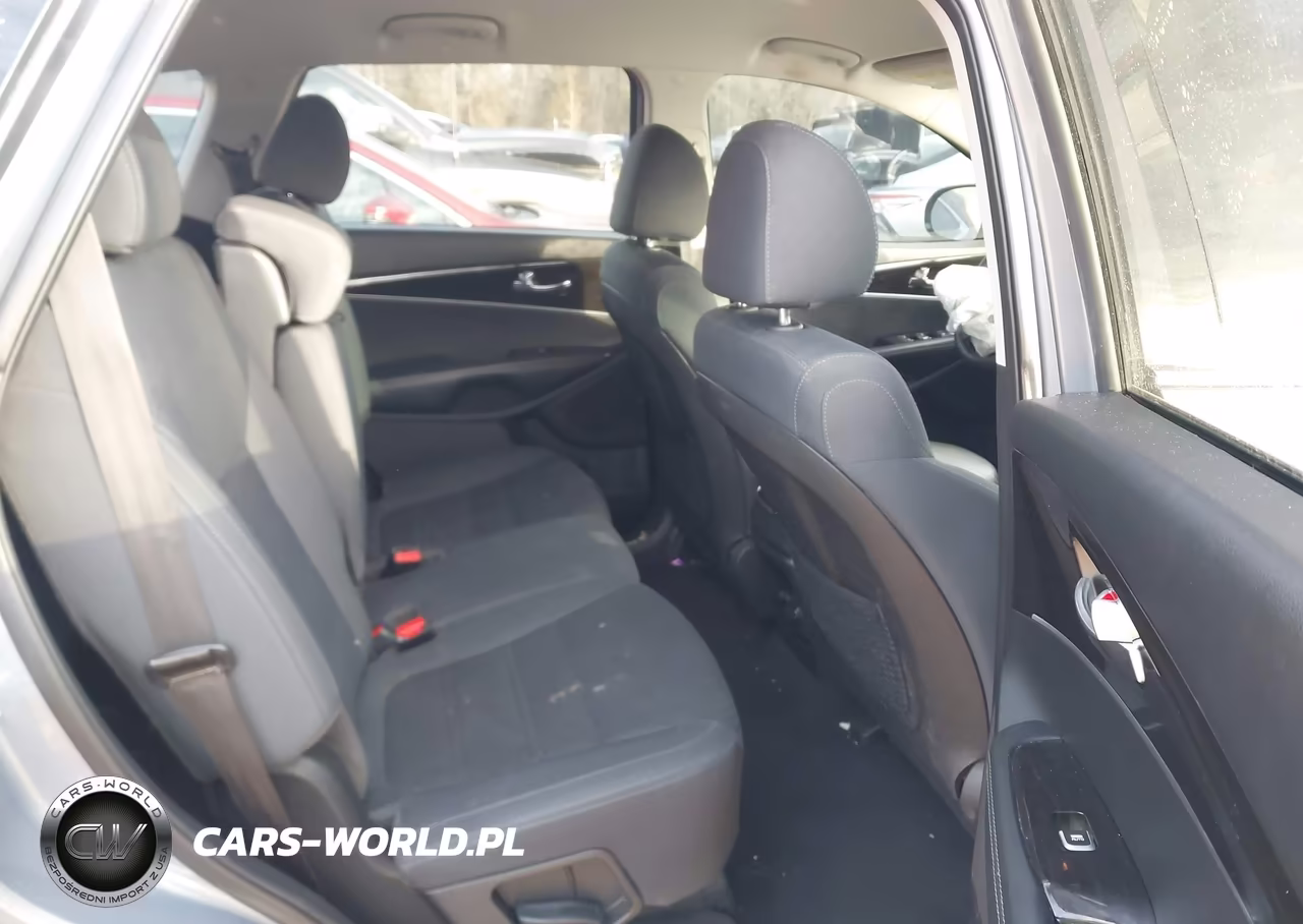2020 Kia Sorento 3.3L Lx VIN:5XYPG4A58LG663813 - 8