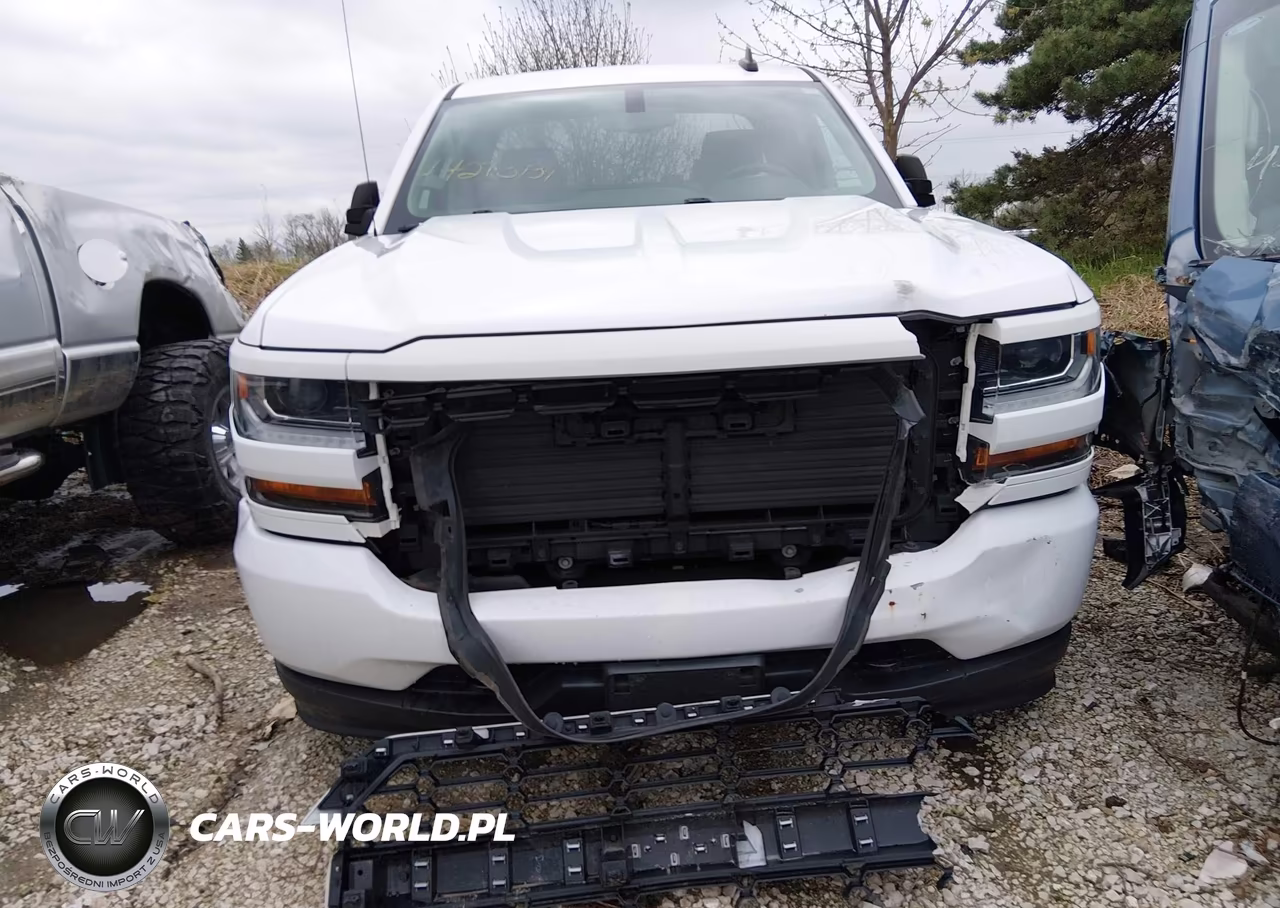 2018 Chevrolet Silverado 1500 Custom VIN:1GCRCPEC9JZ211141 - 12