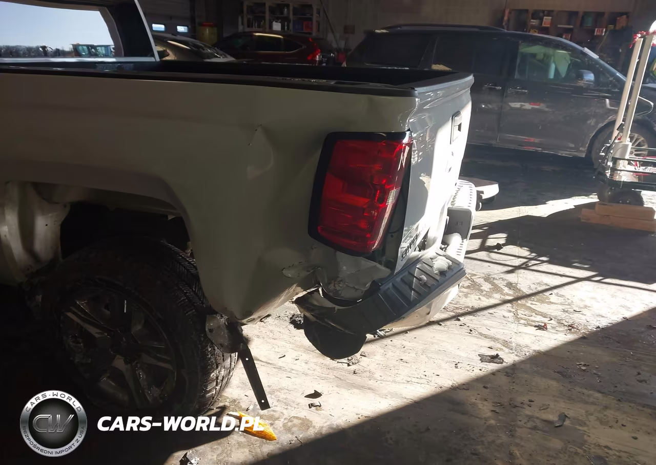2018 Chevrolet Silverado 1500 Custom VIN:1GCRCPEC9JZ211141 - 6