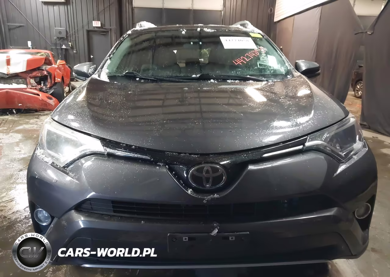 2018 Toyota Rav4 Xle VIN:2T3RFREV4JW754496 - 12