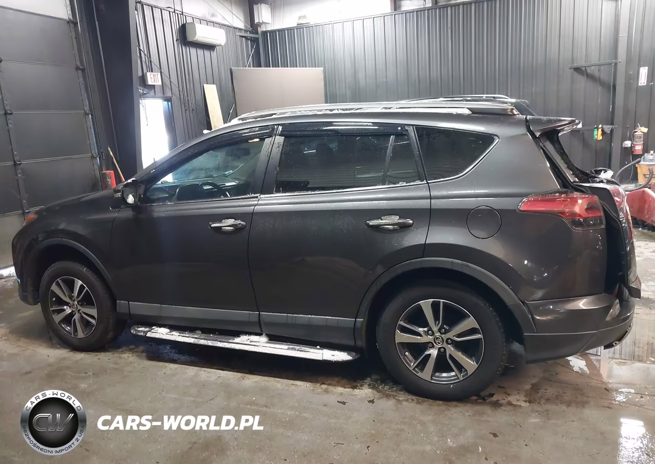 2018 Toyota Rav4 Xle VIN:2T3RFREV4JW754496 - 14