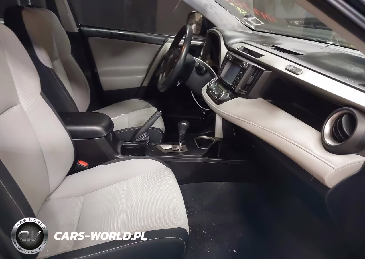 2018 Toyota Rav4 Xle VIN:2T3RFREV4JW754496 - 5