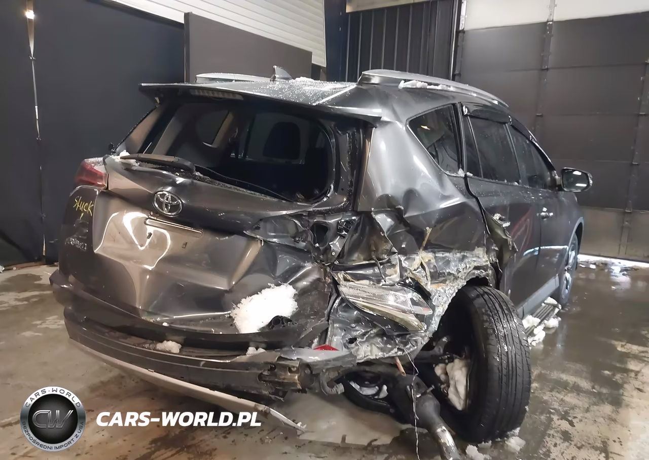 2018 Toyota Rav4 Xle VIN:2T3RFREV4JW754496 - 6