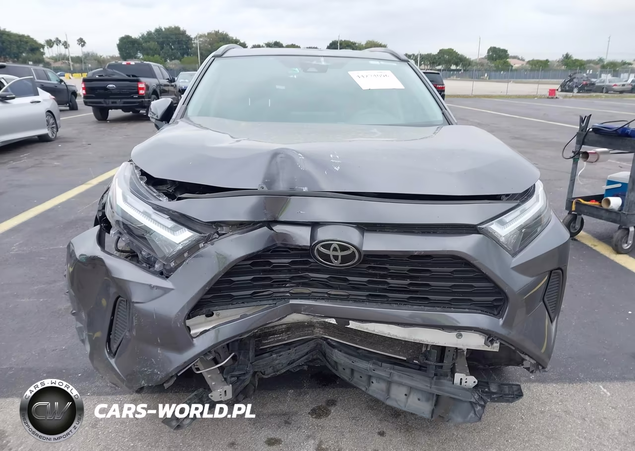 2024 Toyota Rav4 Xle VIN:2T3W1RFV3RC263107 - 13