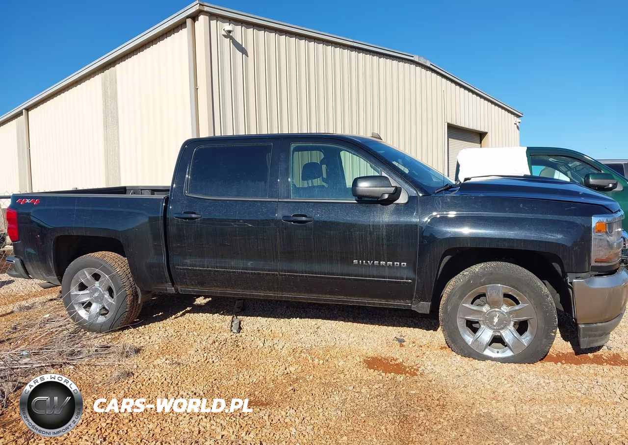 2018 Chevrolet Silverado 1500 1Lt VIN:3GCUKRER0JG210232 - 13