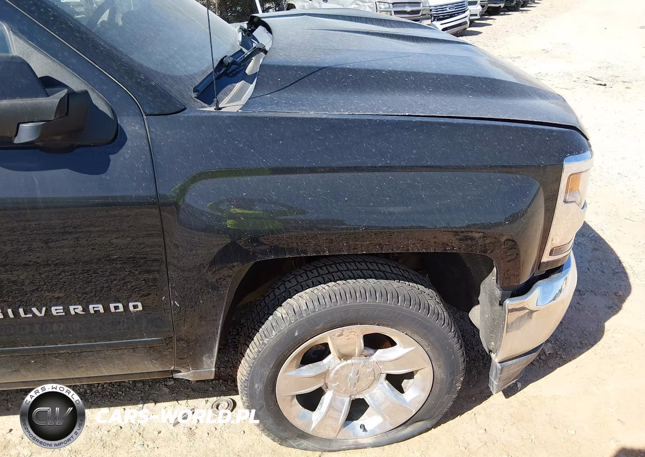 2018 Chevrolet Silverado 1500 1Lt VIN:3GCUKRER0JG210232 - 18