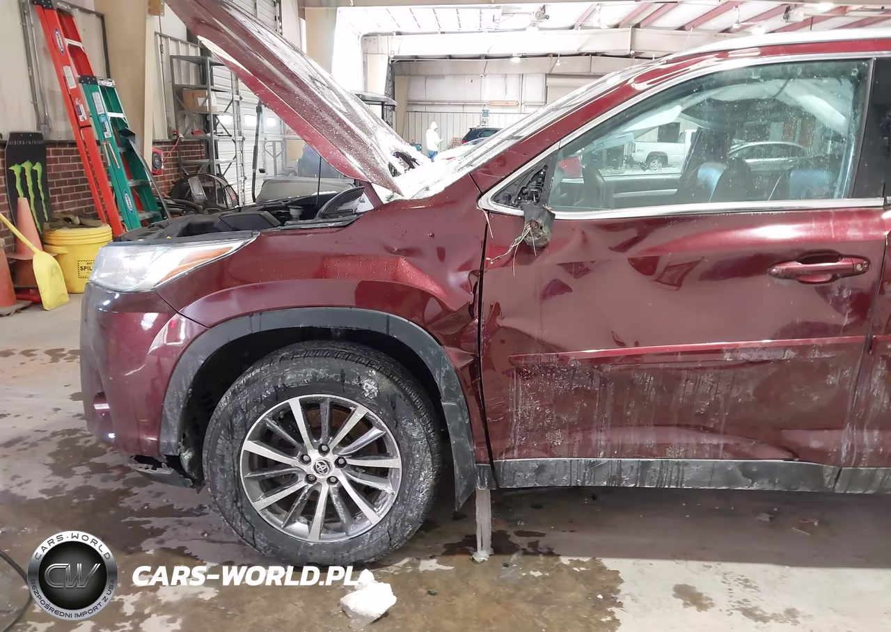 2019 Toyota Highlander Xle VIN:5TDJZRFH2KS736482 - 6