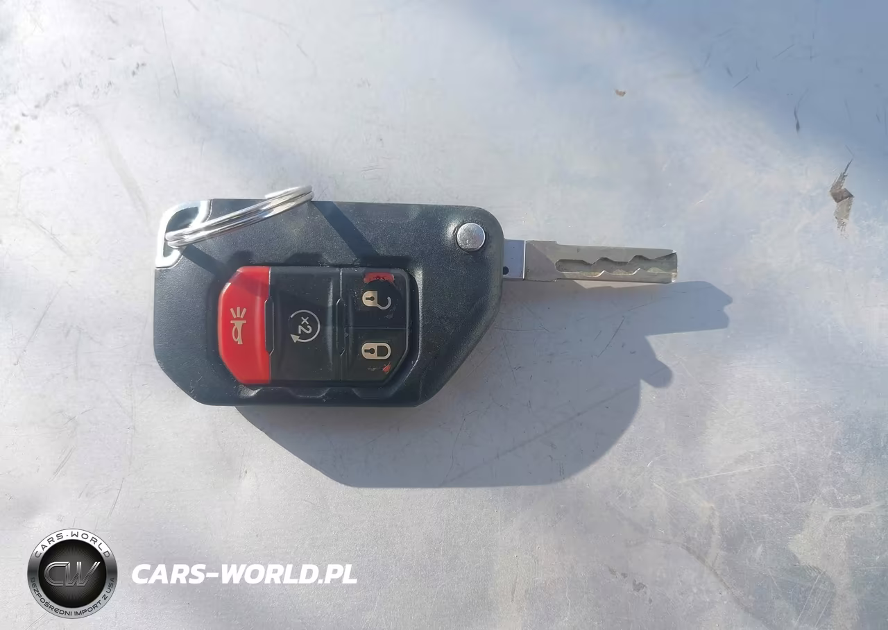 2020 Jeep Wrangler Unlimited Sahara VIN:1C4HJXEN2LW221033 - 11