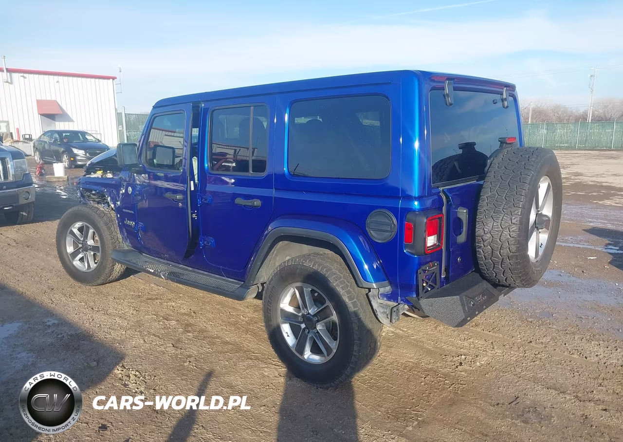 2020 Jeep Wrangler Unlimited Sahara VIN:1C4HJXEN2LW221033 - 3