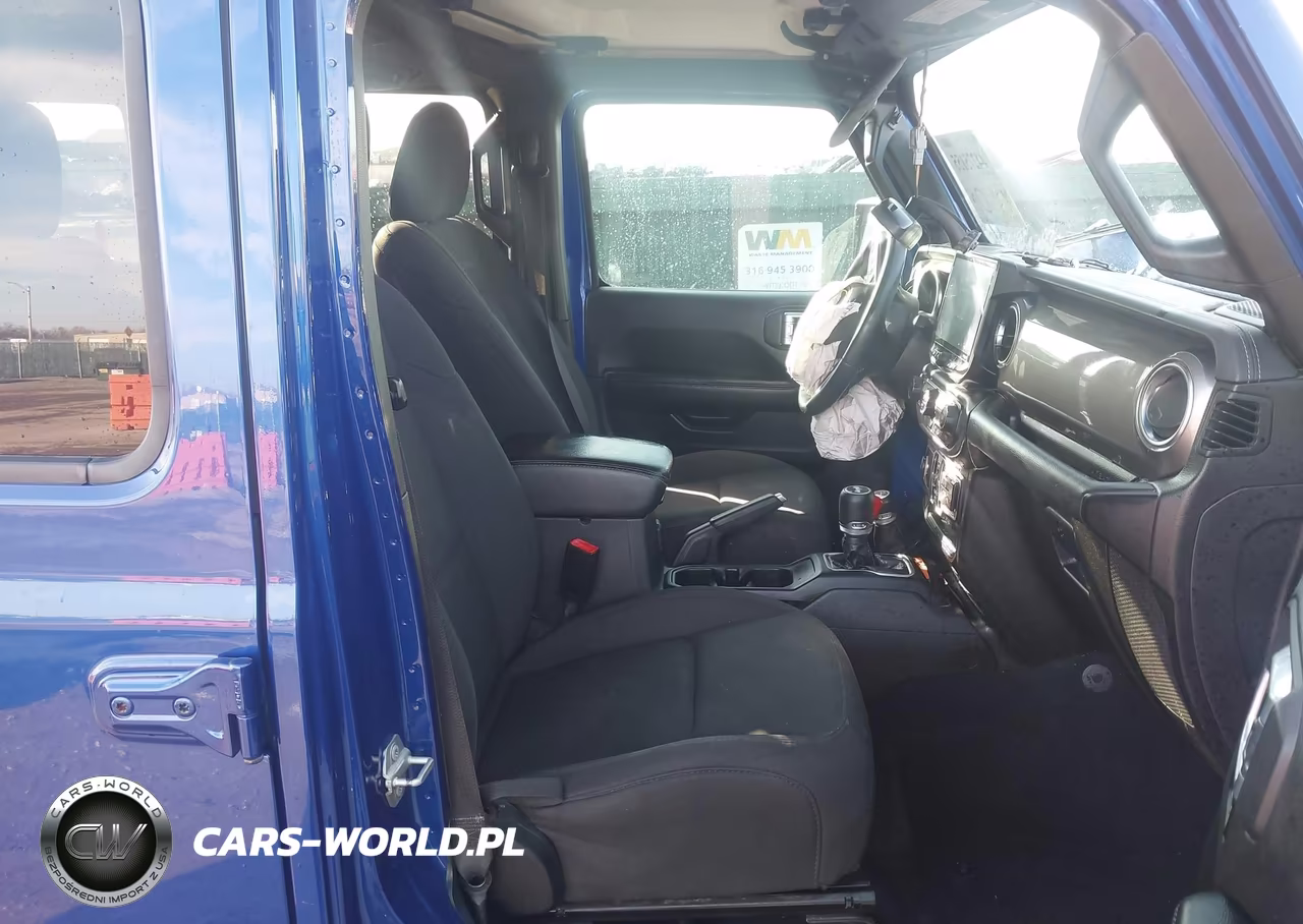 2020 Jeep Wrangler Unlimited Sahara VIN:1C4HJXEN2LW221033 - 5
