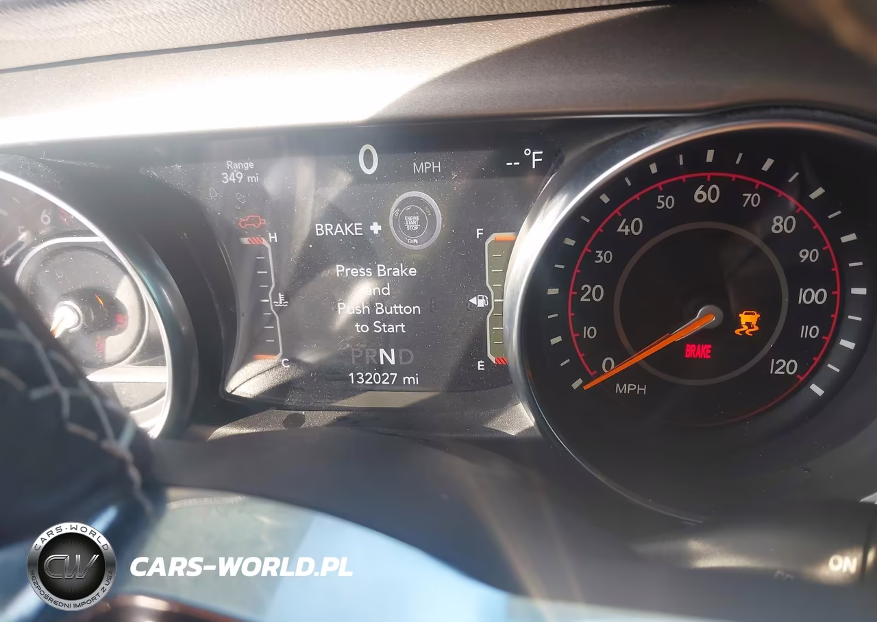 2020 Jeep Wrangler Unlimited Sahara VIN:1C4HJXEN2LW221033 - 7