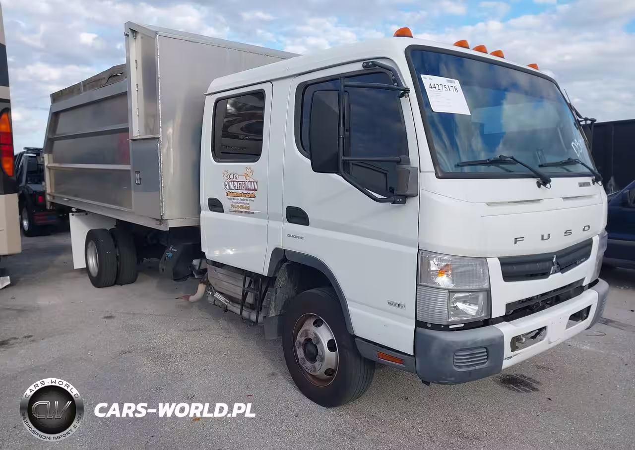 2017 Mitsubishi Fec72W