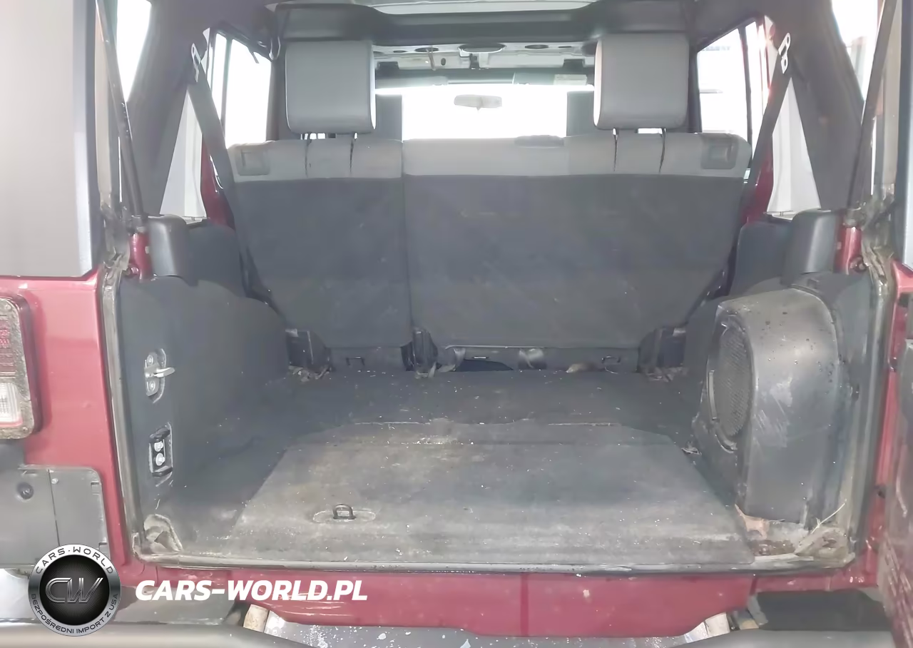 2007 Jeep Wrangler Unlimited Sahara VIN:1J4GA59127L192092 - 15
