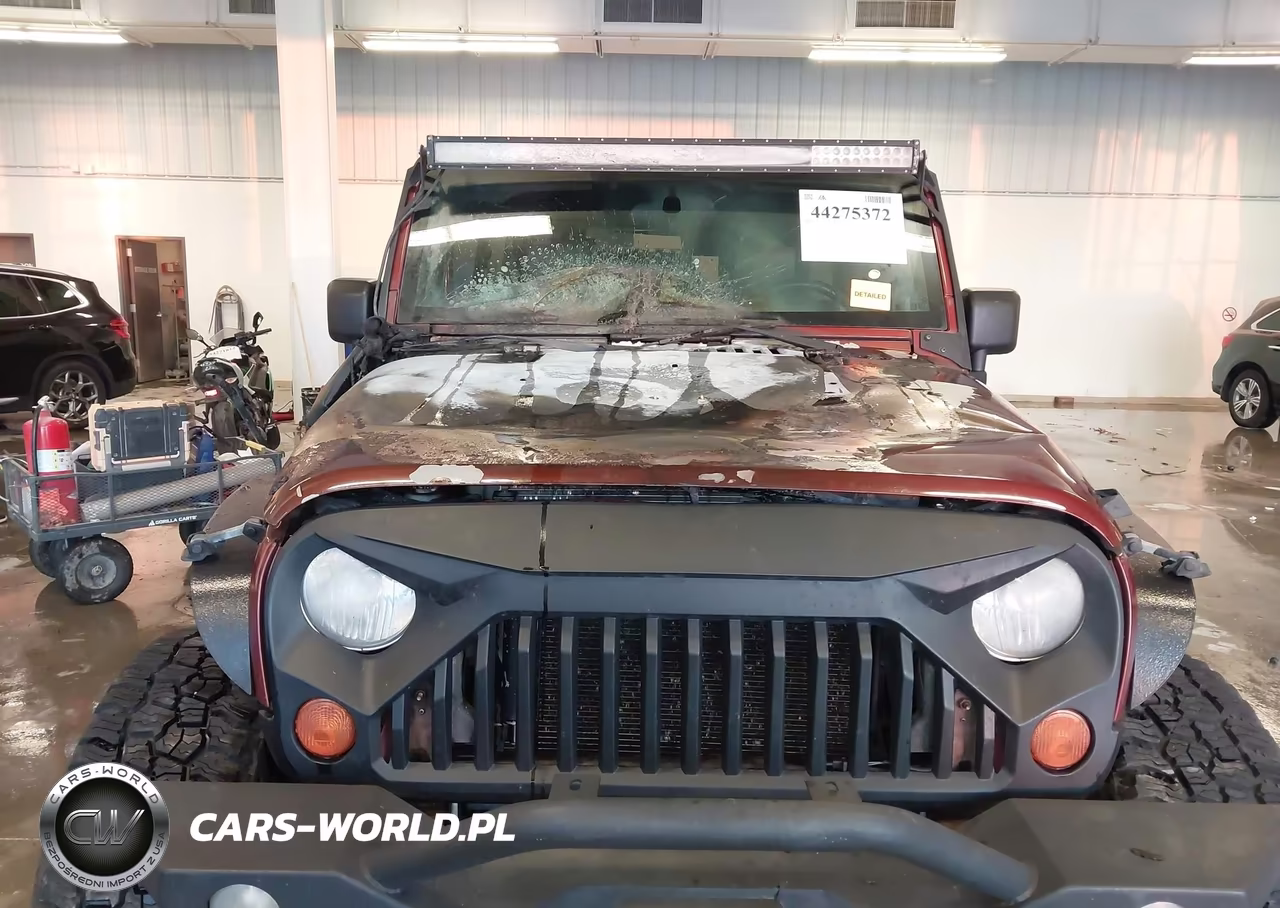 2007 Jeep Wrangler Unlimited Sahara VIN:1J4GA59127L192092 - 6