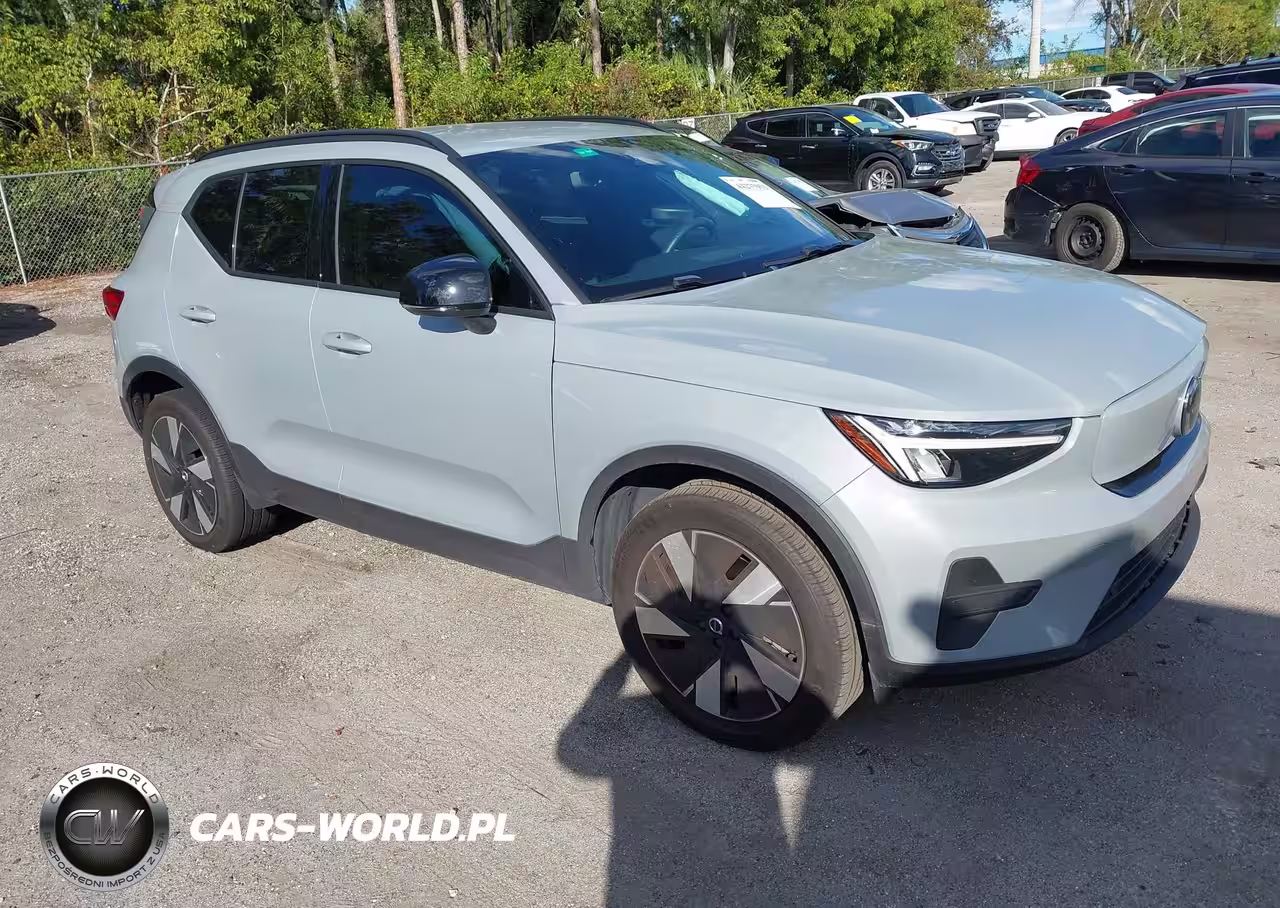 2025 Volvo Ex40 Core, Single Motor Extended Range, Fully Electric