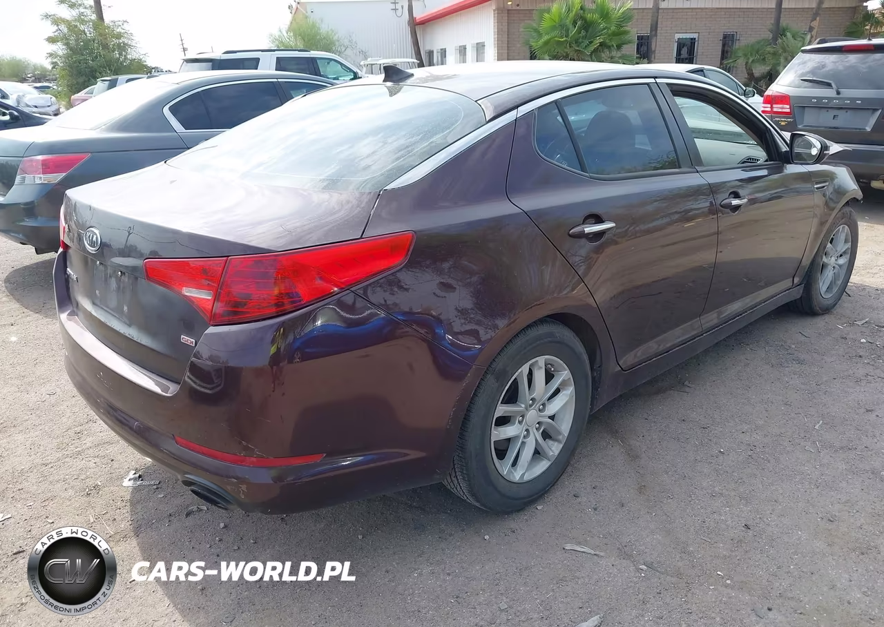 2013 Kia Optima Lx VIN:5XXGM4A78DG203941 - 4